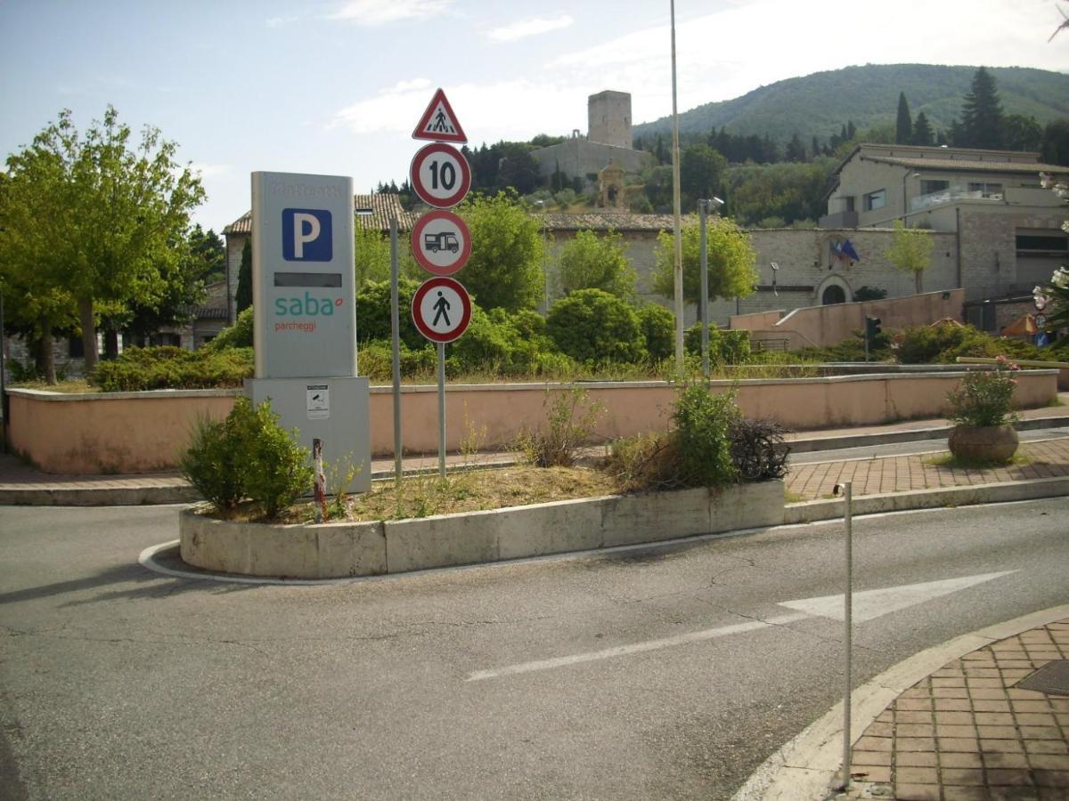 Residenza Vicolo Bovi Assisi Apartment Exterior foto